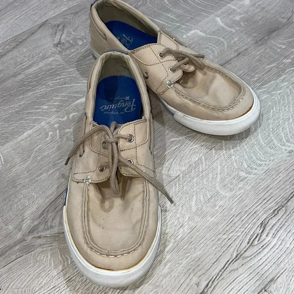 Penguin men’s preowned lace up shoes